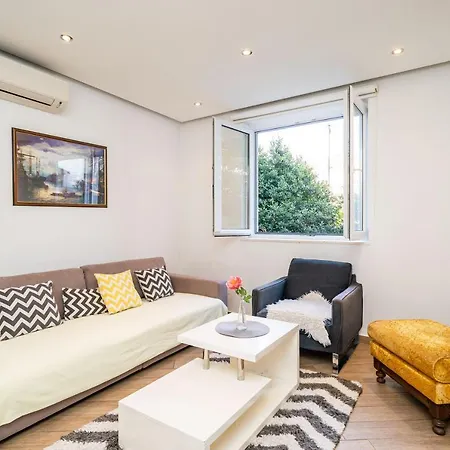 Lejlighed Spacious Two Bedroom