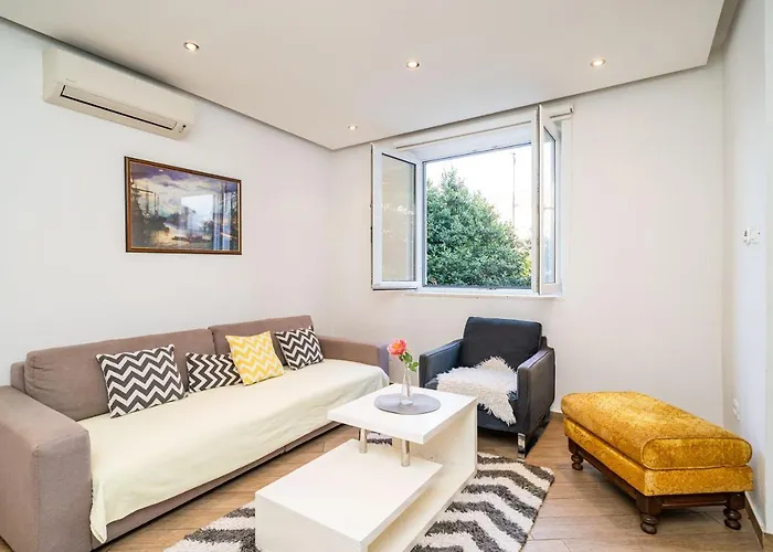 شقة Spacious Two Bedroom