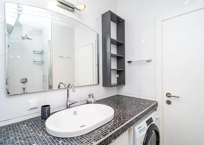 Spacious Two Bedroom *