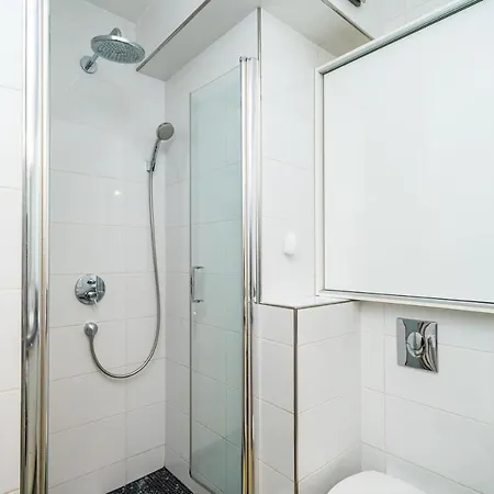 아파트 Spacious Two Bedroom